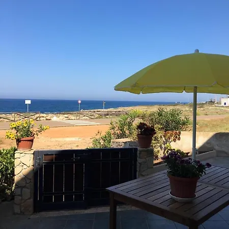 Villino Baia Dei Diavoli Hébergement de vacances Alliste